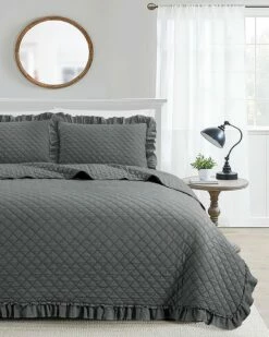 Melange Home Stonewash Diamond Ruffles Quilt Set Comforters & Quilts