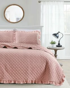 Melange Home Stonewash Diamond Ruffles Quilt Set Comforters & Quilts