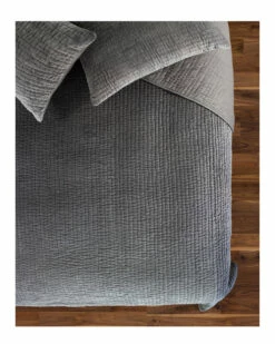 Melange Tamara Velvet Quilt Set Home Comforters & Quilts